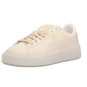PUMA Women's Basket Platform shoe